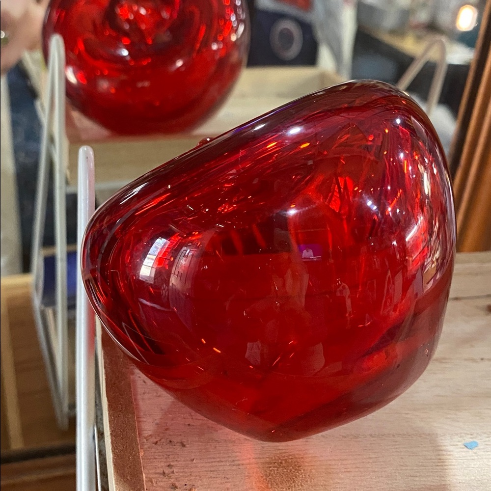 Red Glass Apple Paperweight 4 x 3 inch - Picture 4 of 4
